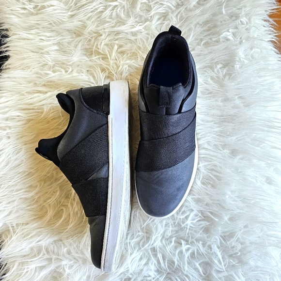 Call It Spring Men's black sneakers, size 8 - Picture 2 of 6